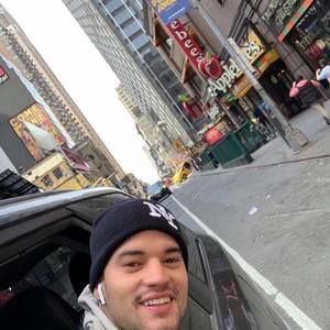 Meet your Posher, Luis